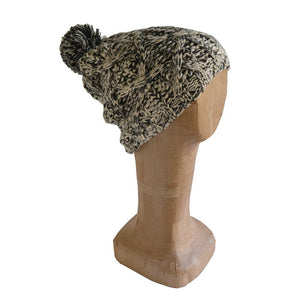 Gorro negro blanco pompon - Minka - Moda con Impacto Social